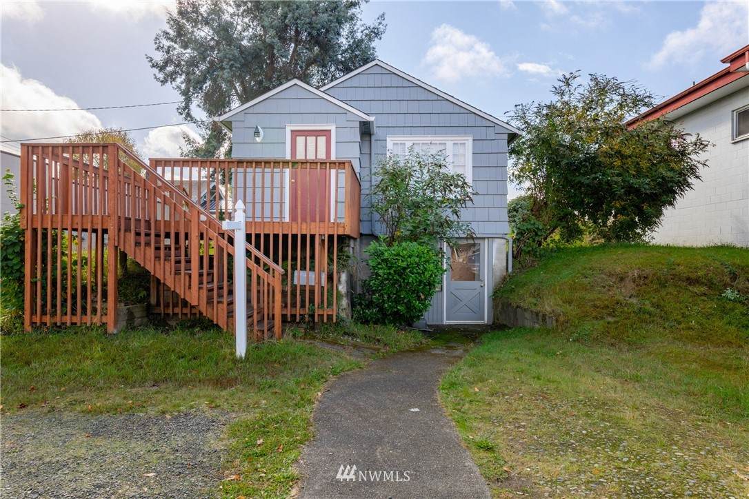 2519 4th Avenue - Photo 1