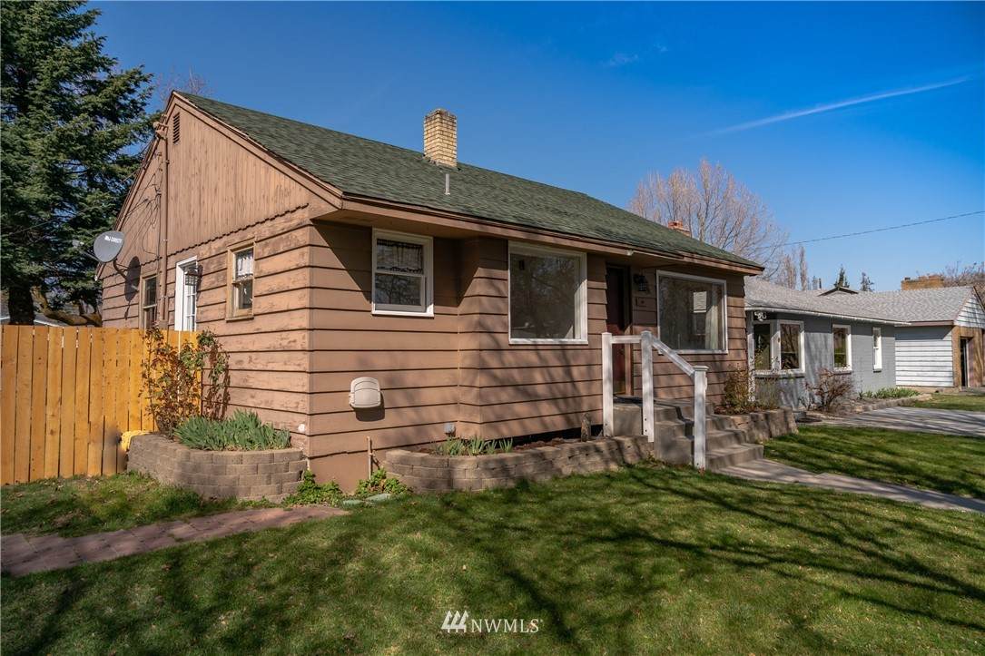 404 Pioneer Drive - Photo 1