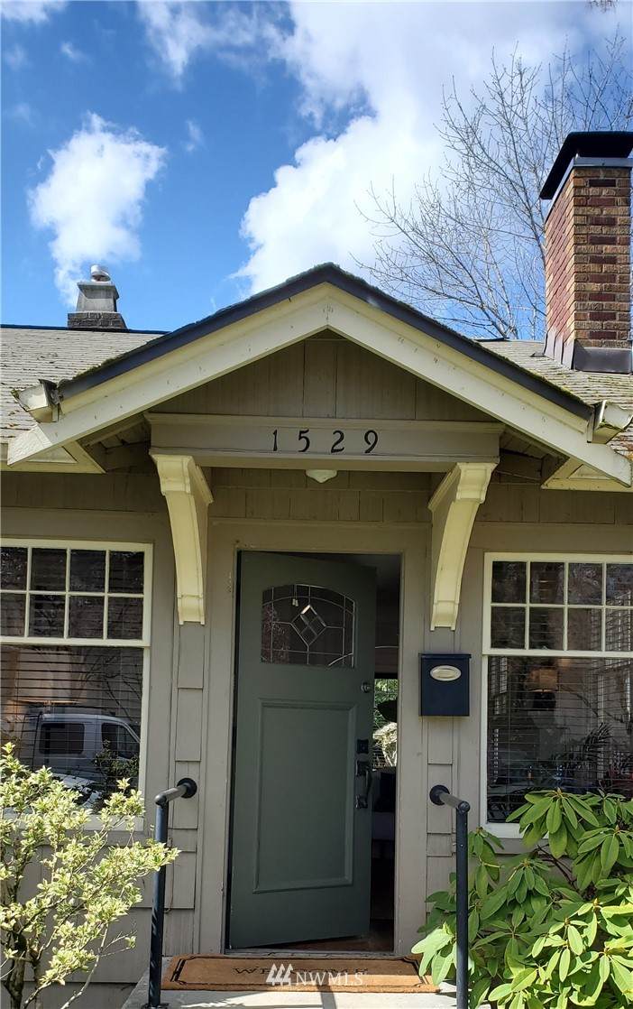 1529 42nd Avenue - Photo 1