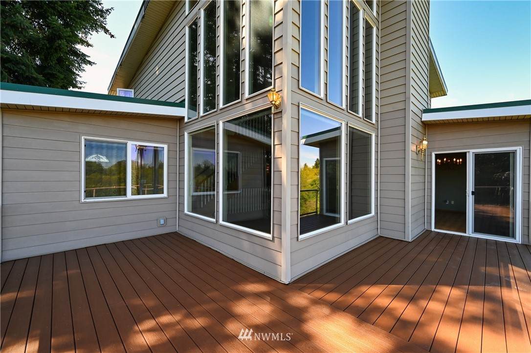 2707 50th Avenue - Photo 1