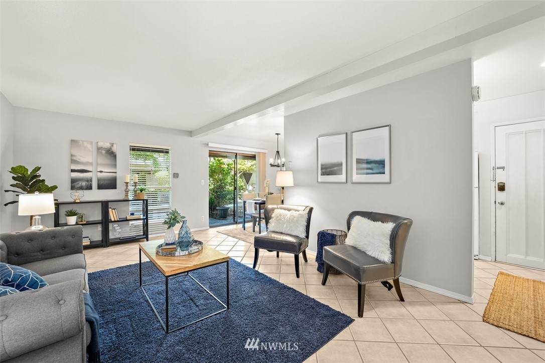 812 100th Avenue - Photo 1