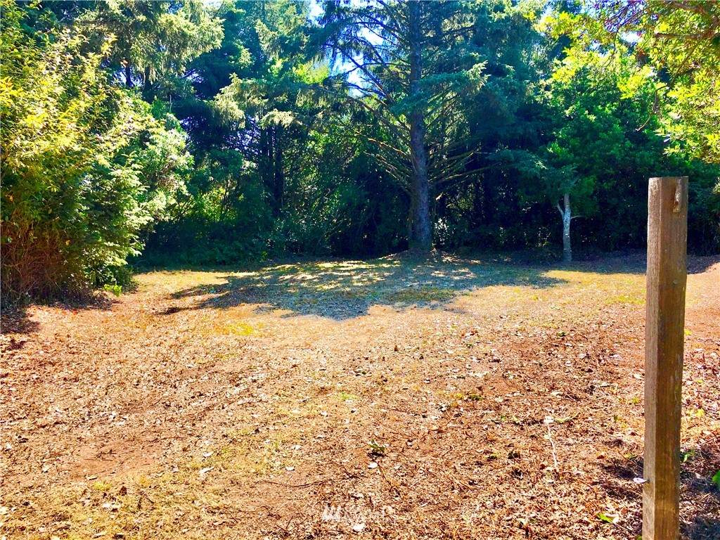 196 Auriga Avenue - Photo 1