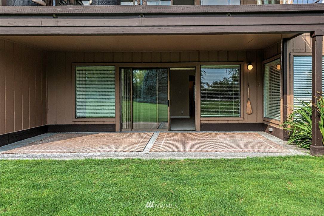 2100 Plaza Way - Photo 1