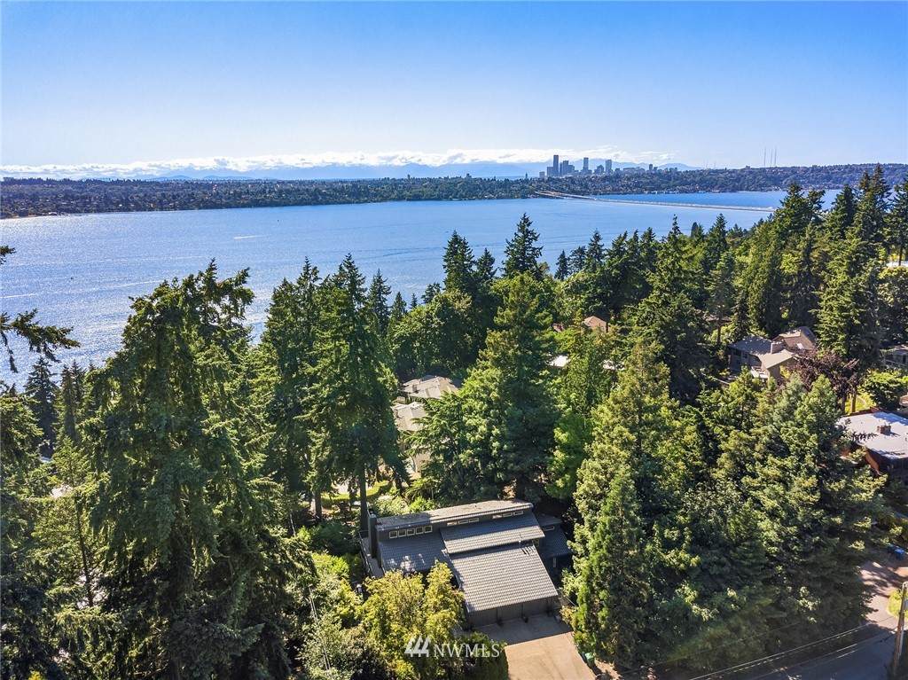 3655 73rd Avenue - Photo 1