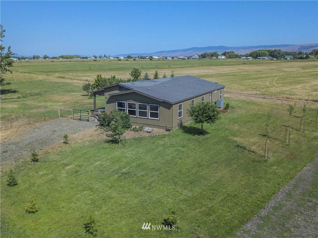 1901 Gilbert Road - Photo 1