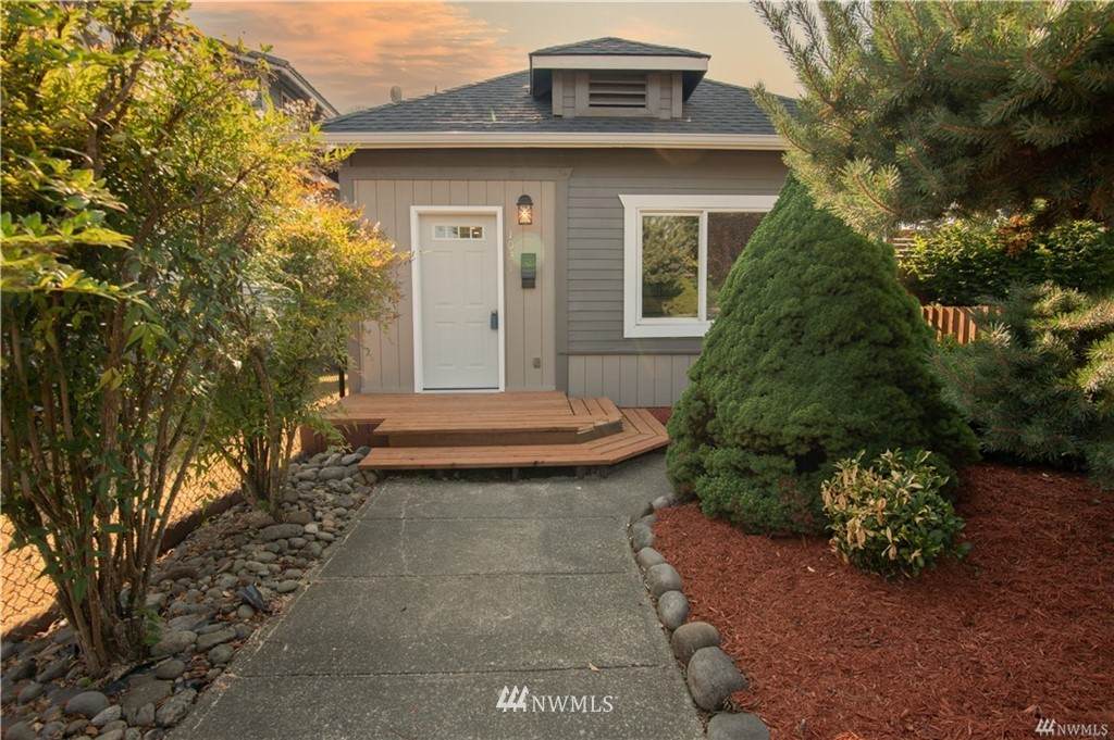 1021 B Street - Photo 1
