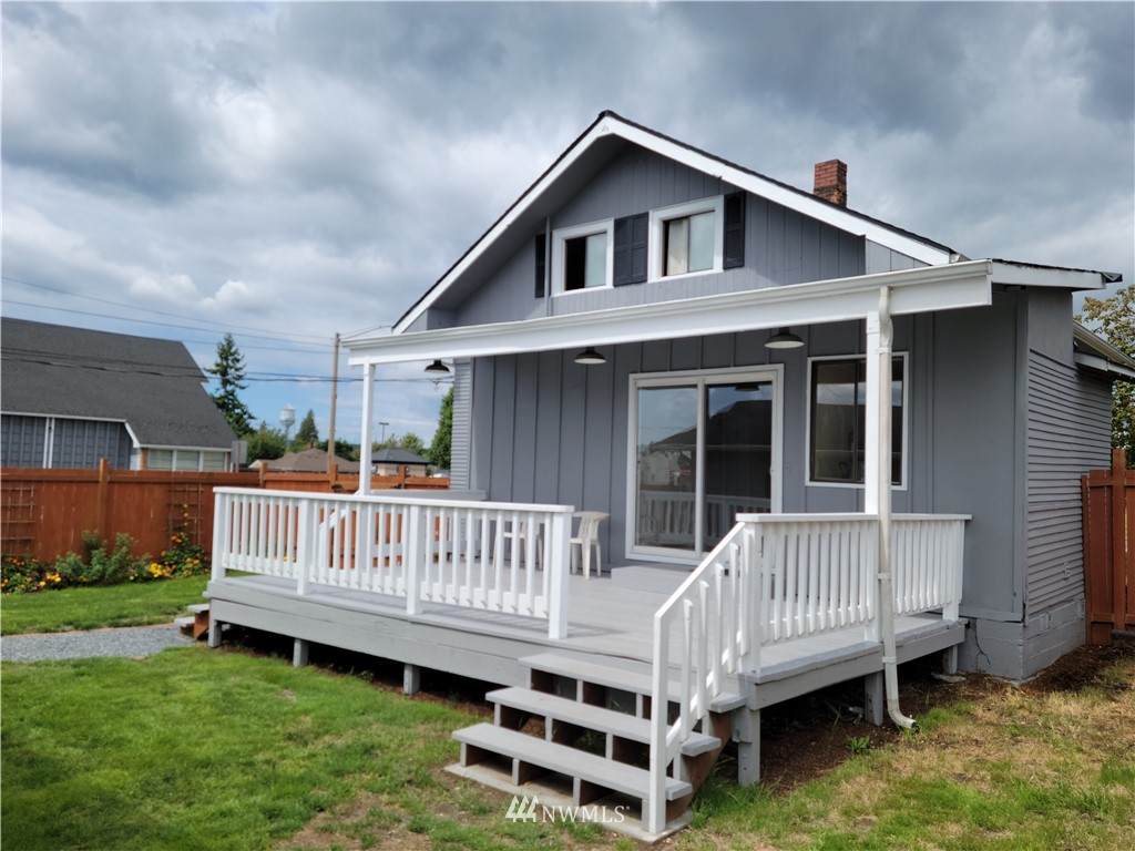 1702 4th Street - Photo 1