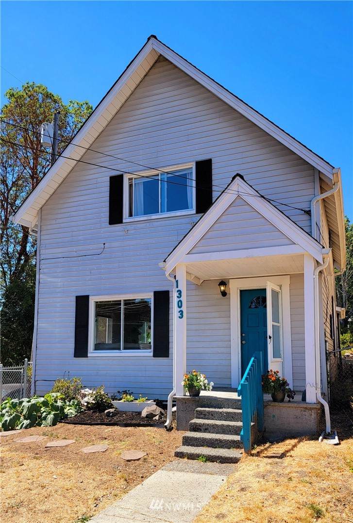 1303 Park Avenue - Photo 1
