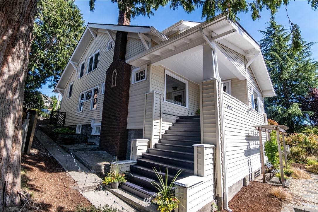 6508 39th Avenue - Photo 1