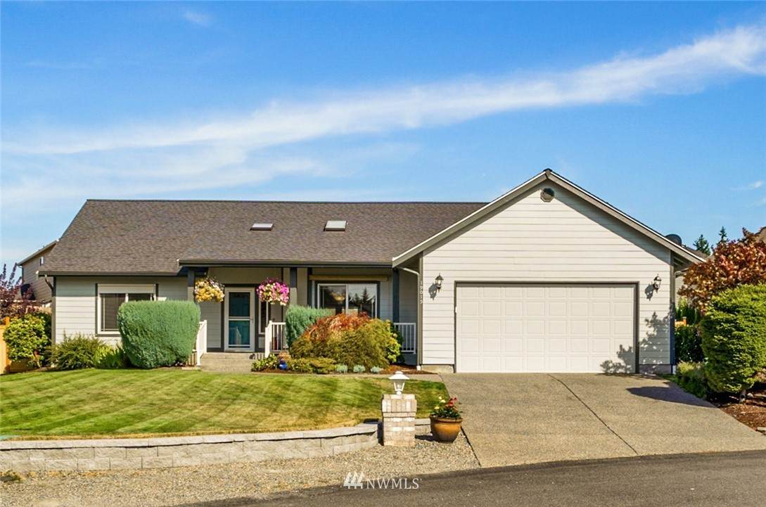 19015 104th Avenue - Photo 1