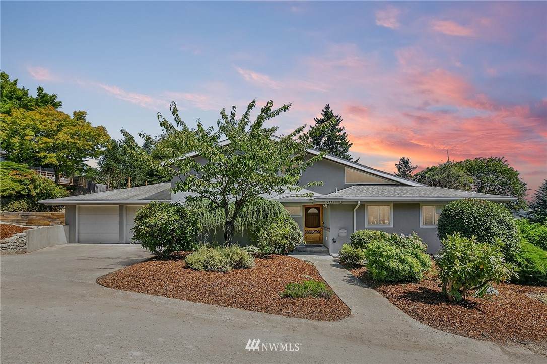 12840 77th Avenue - Photo 1