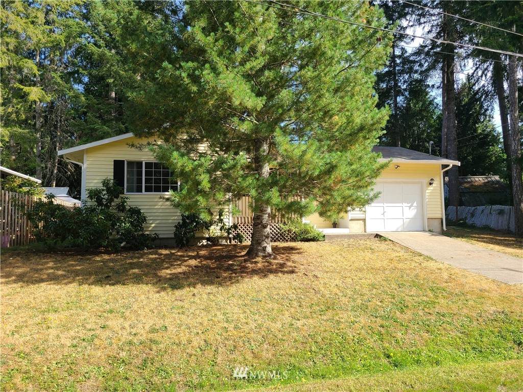 700 Lakeshore Drive - Photo 1