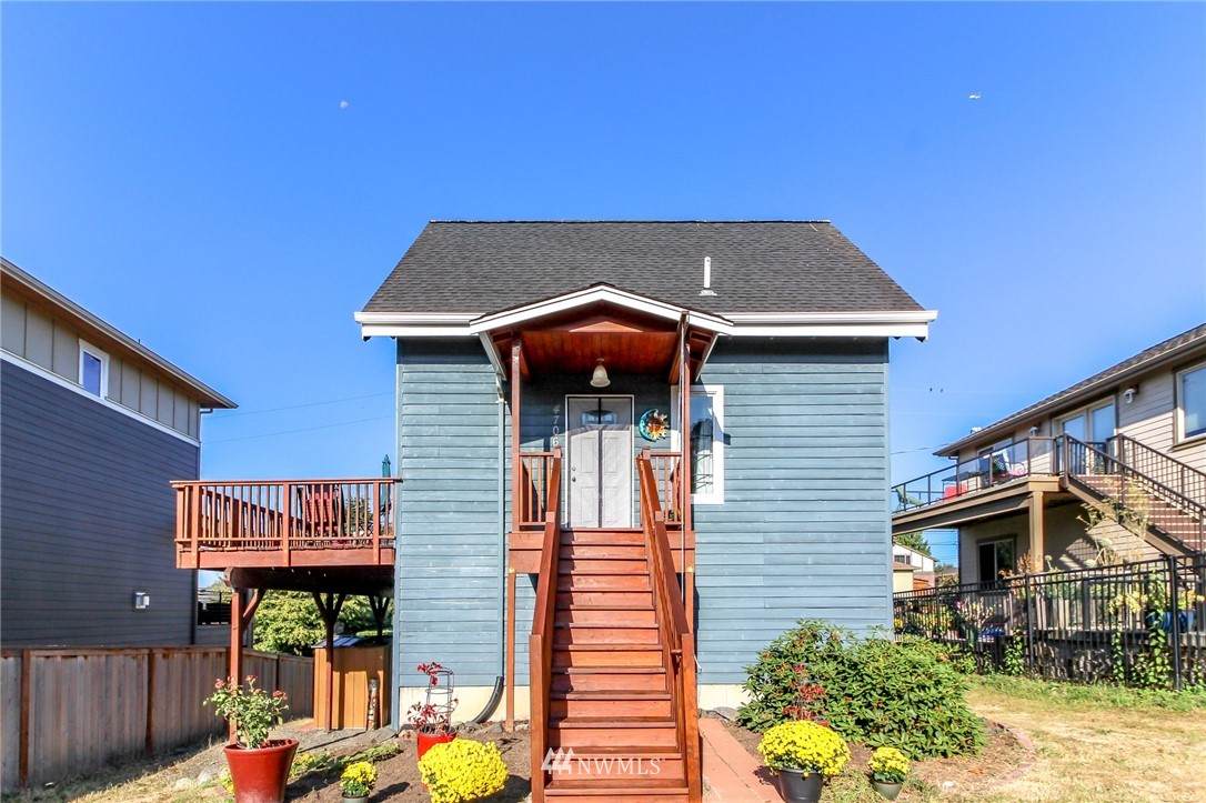 4706 Granville Avenue - Photo 1