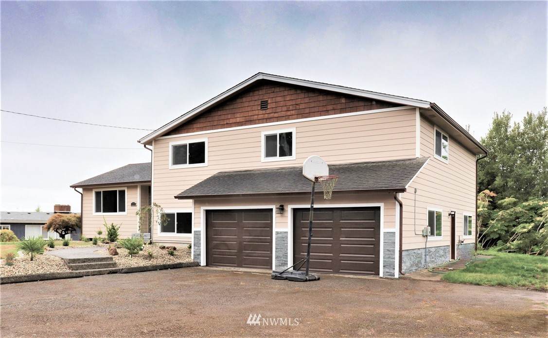 702 Reynvaan Drive - Photo 1