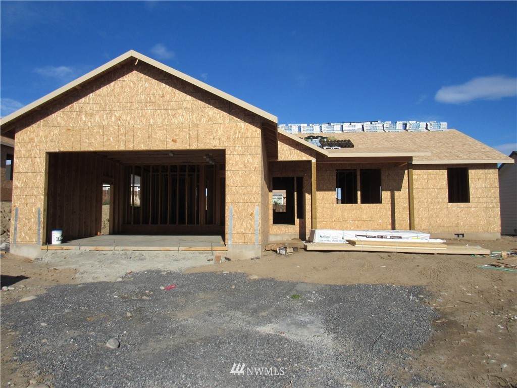 1510 Bonneville Street - Photo 1