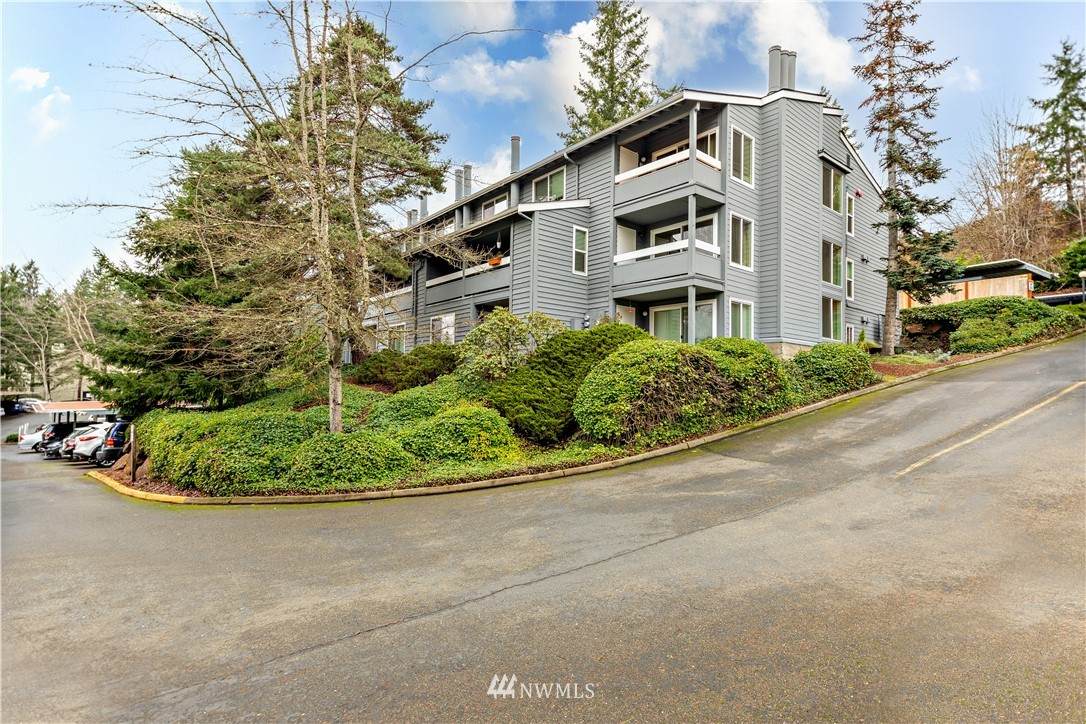 9398 Redmond Woodinville Road - Photo 1