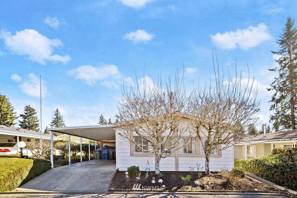 201 Union Avenue - Photo 1