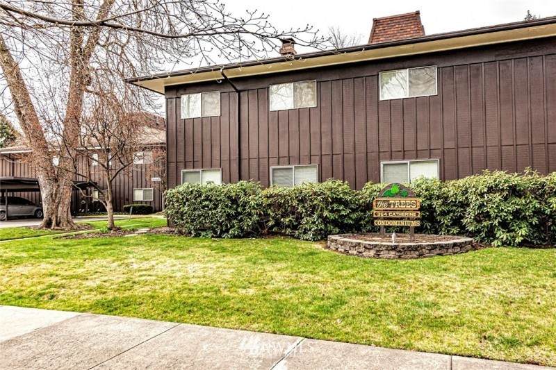 364 Catherine Street - Photo 1