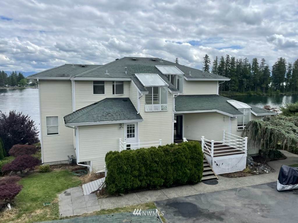 3409 179th Avenue - Photo 1