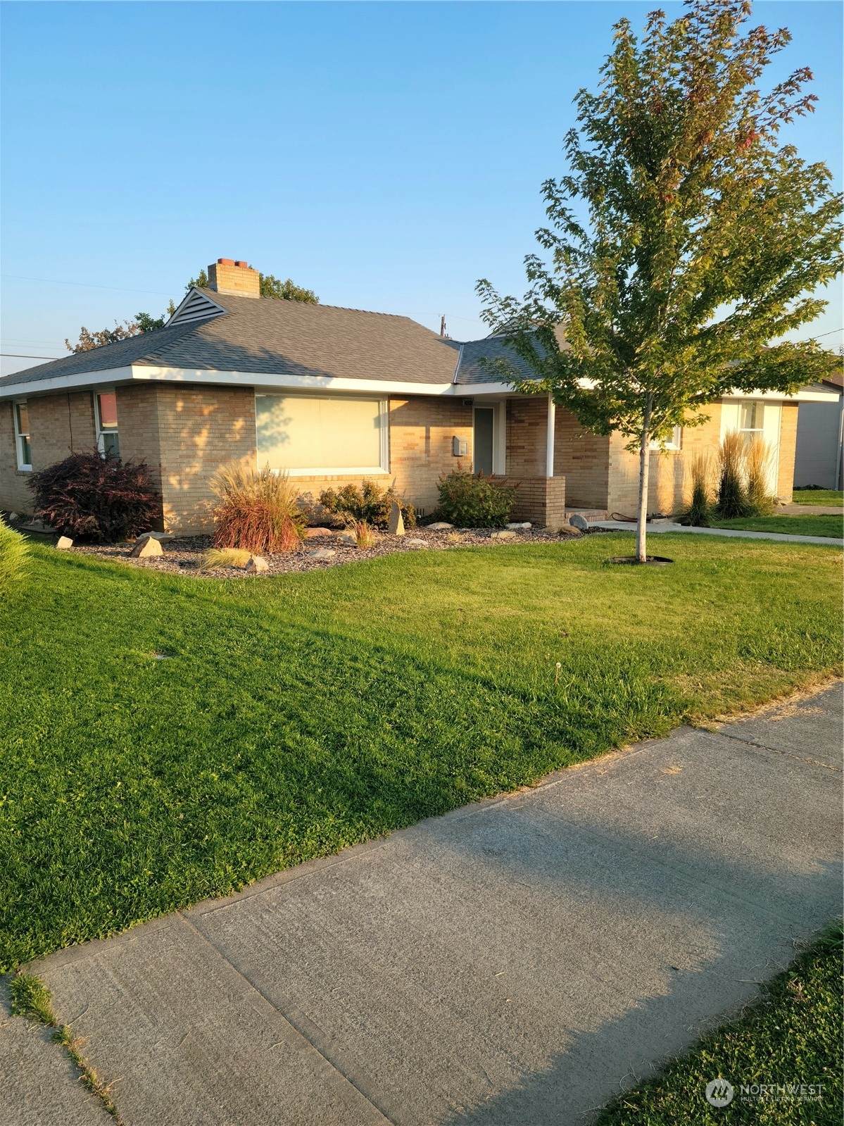 1015 Columbia Avenue - Photo 1