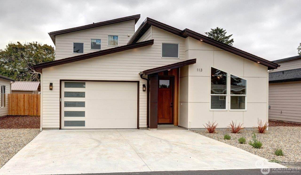 113 24TH Street - Photo 1
