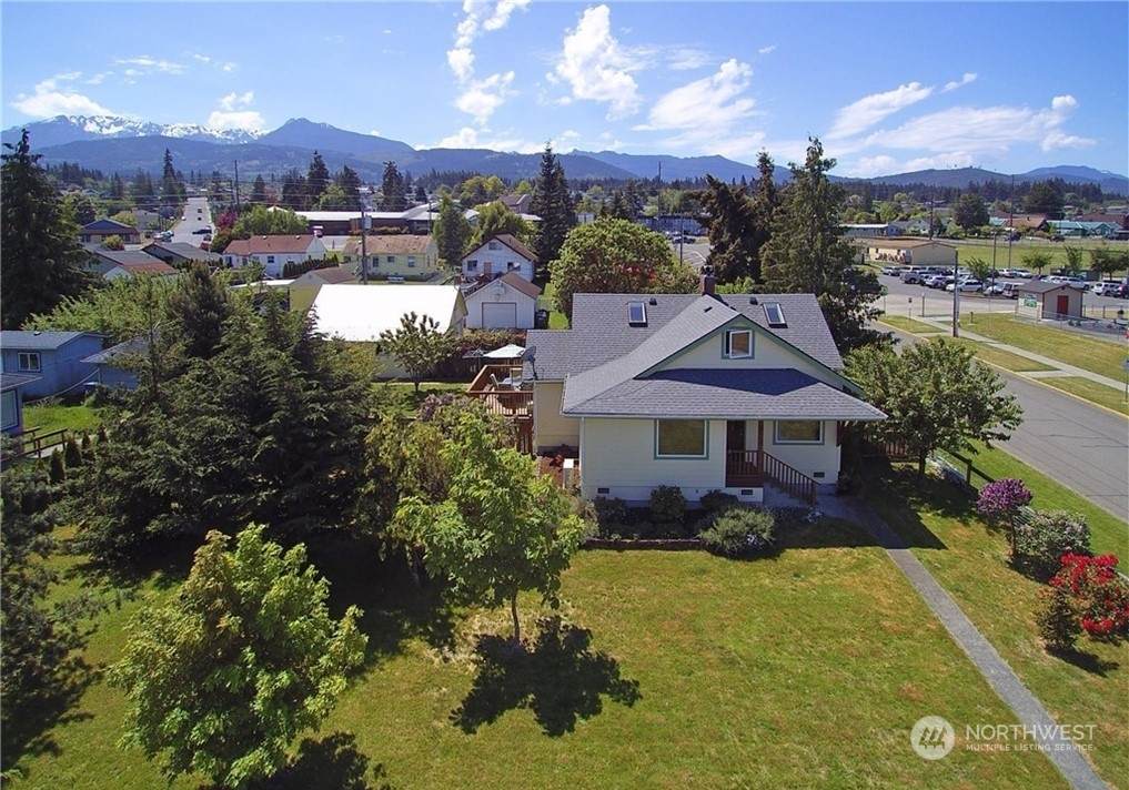 302 12th Street - Photo 1