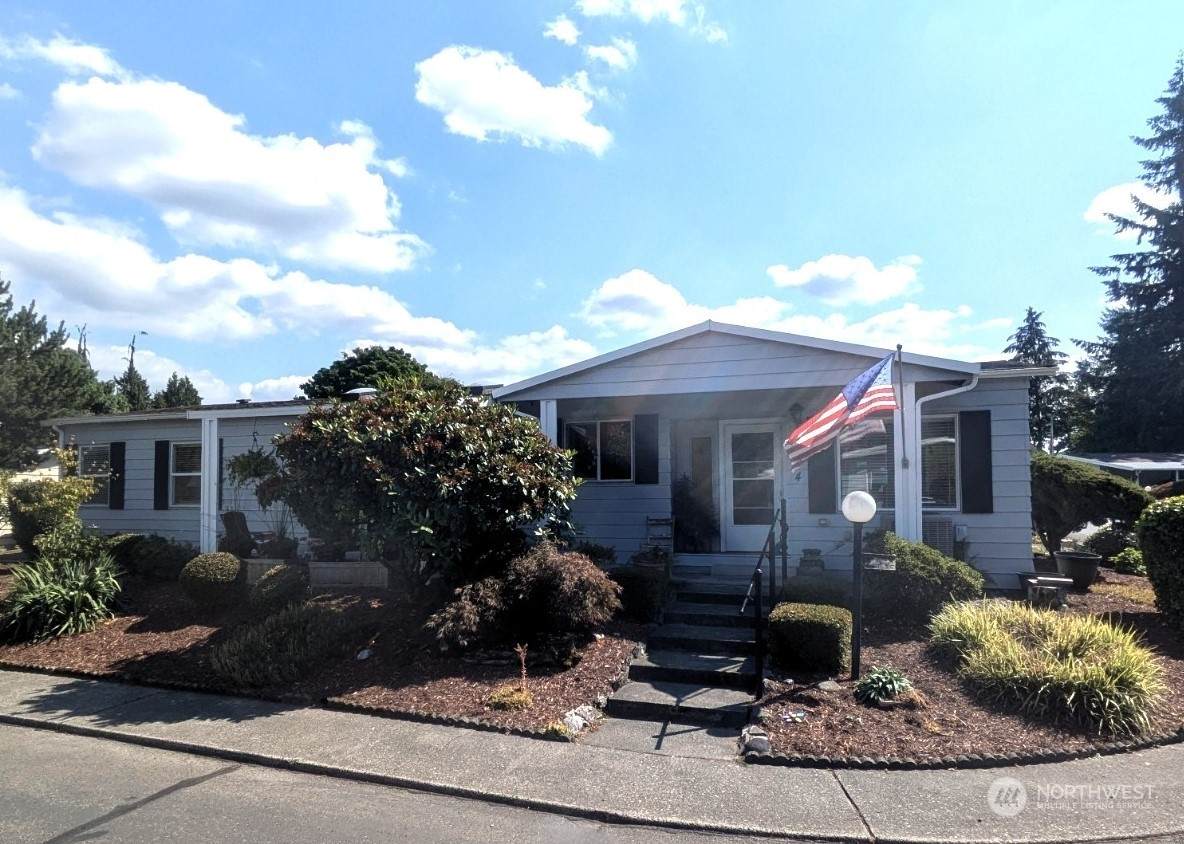 201 Union Avenue - Photo 1