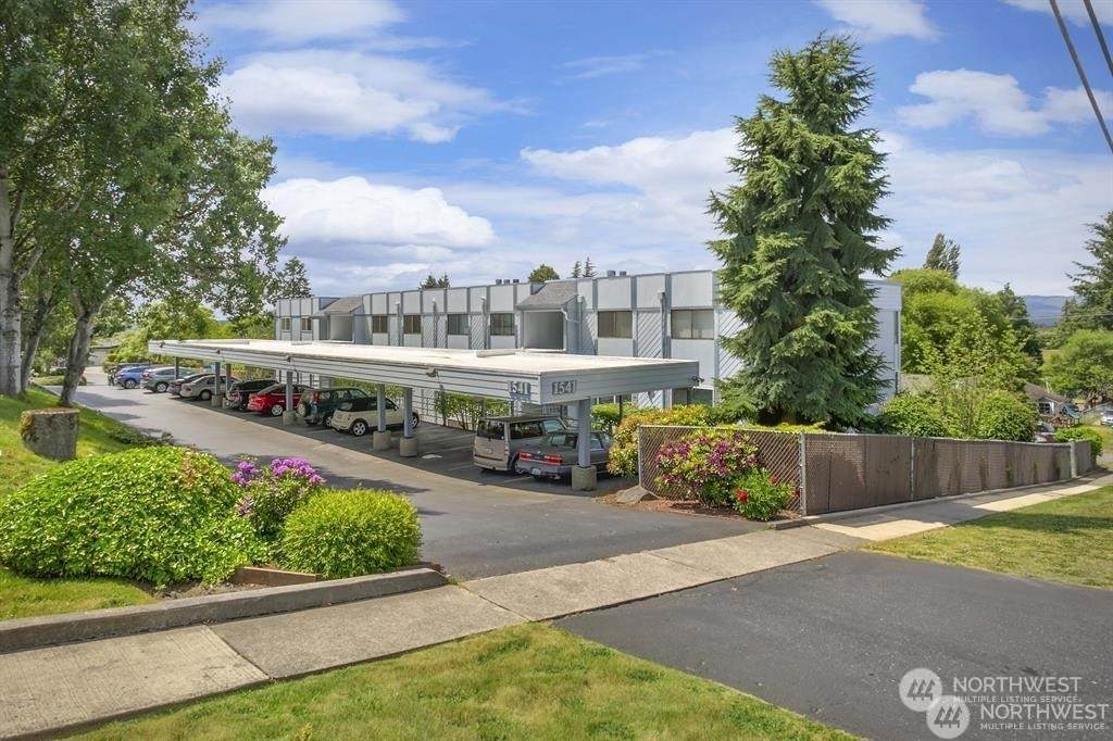 1541 Sheridan Road - Photo 1