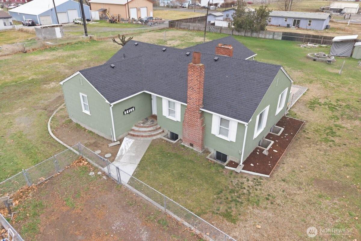 32105 Finley Rd - Photo 1