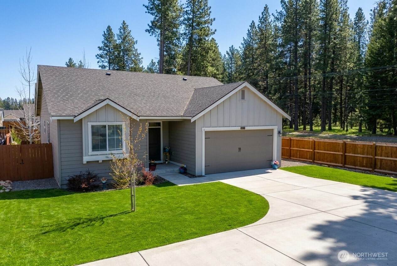 301 Desiree Lane - Photo 1