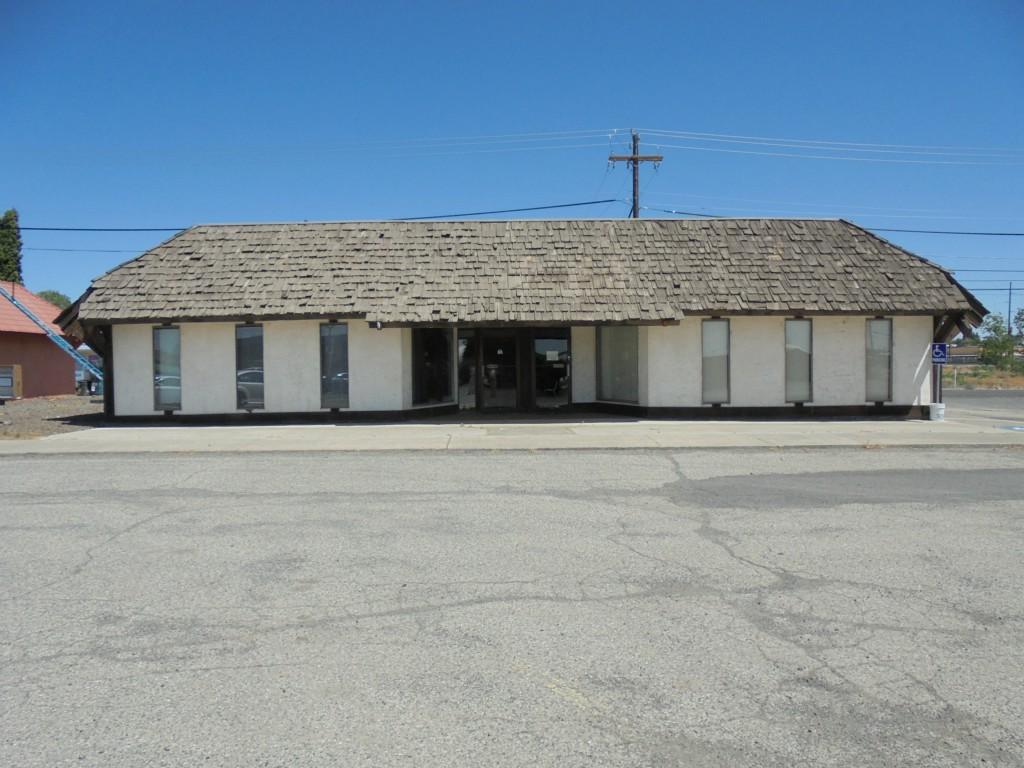 910 Basin St - Photo 1
