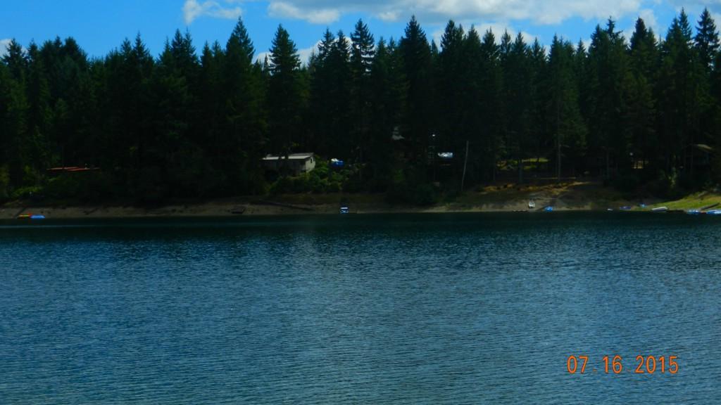 22 Lakeshore Dr - Photo 1
