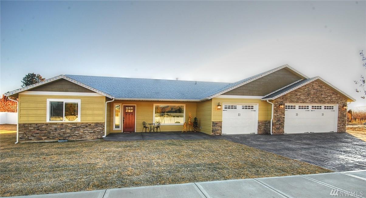 1004 Two Rivers Rd - Photo 1