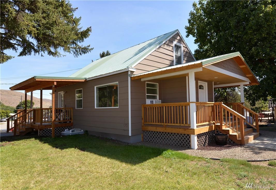 402 5th Ave - Photo 1
