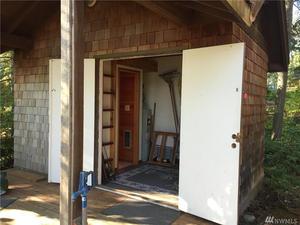 22119 Clear Lake Blvd - Photo 1