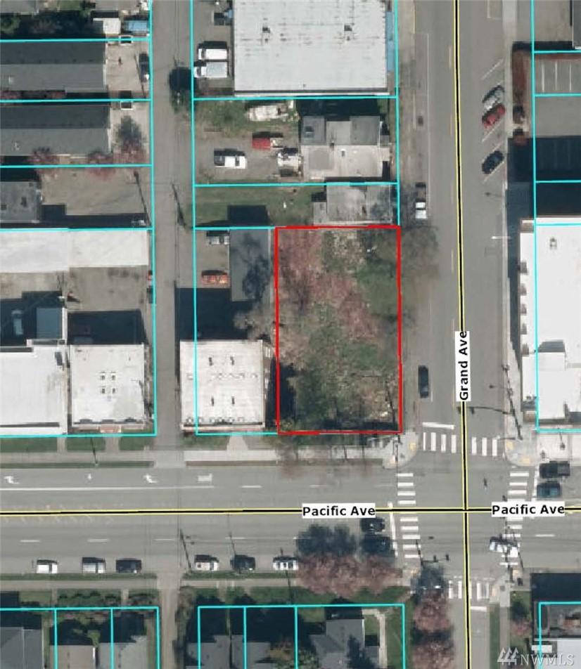 3024 Grand Ave - Photo 1