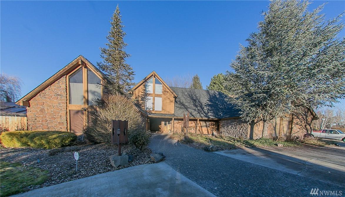 845 Humming Bird Dr - Photo 1