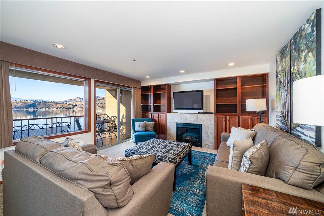 322 Woodin - Photo 1