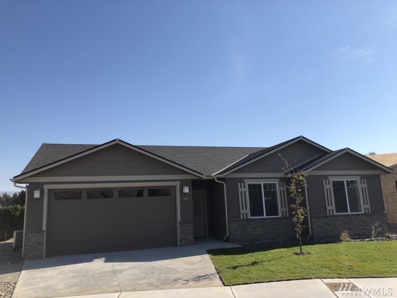 191 Pershing Cir - Photo 1