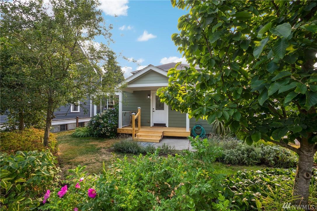 6738 Carleton Ave - Photo 1