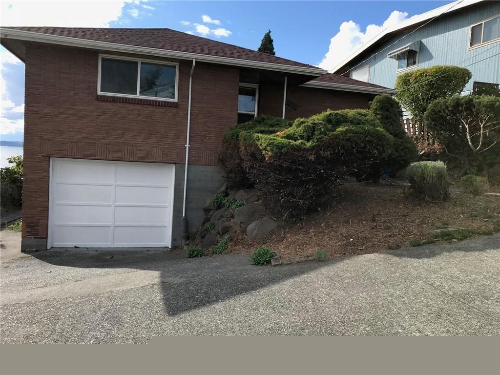 6728 Beach Dr - Photo 1