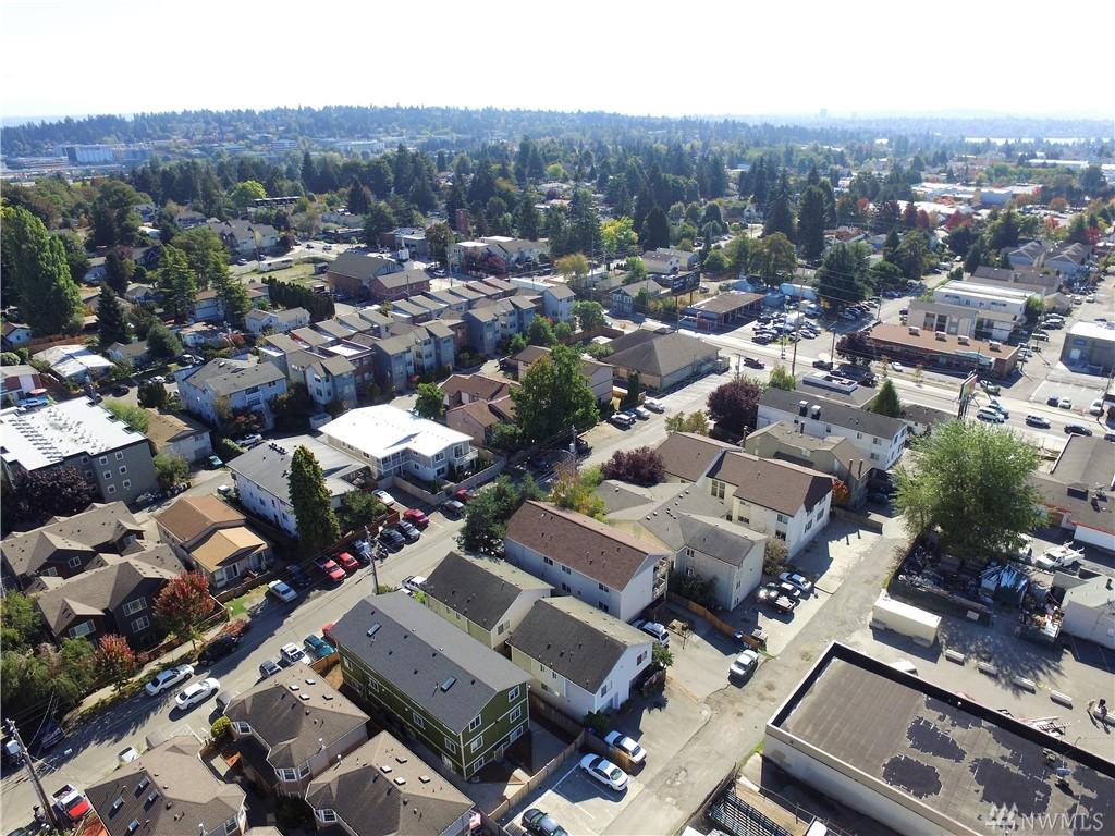 10537 Midvale Ave - Photo 1