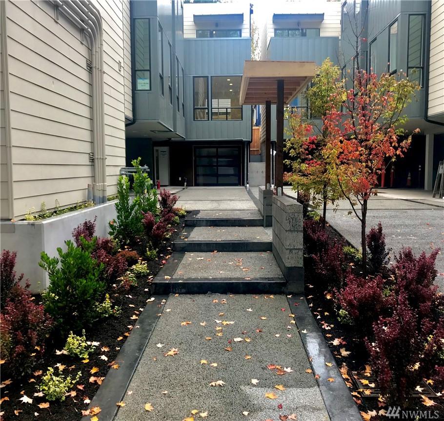 1119 34th Ave - Photo 1