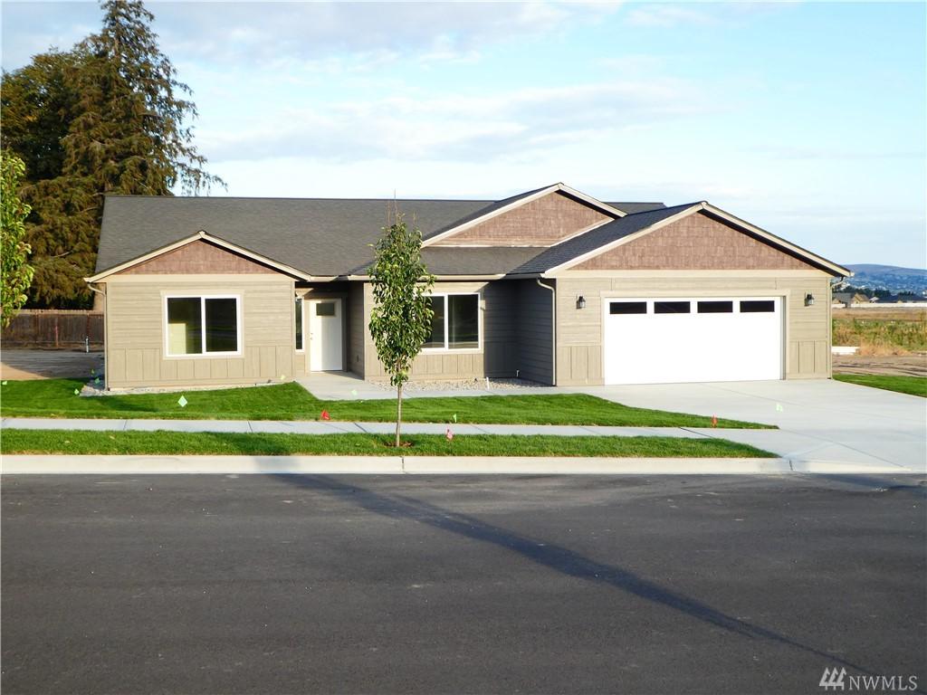 35 Starlight Ave - Photo 1