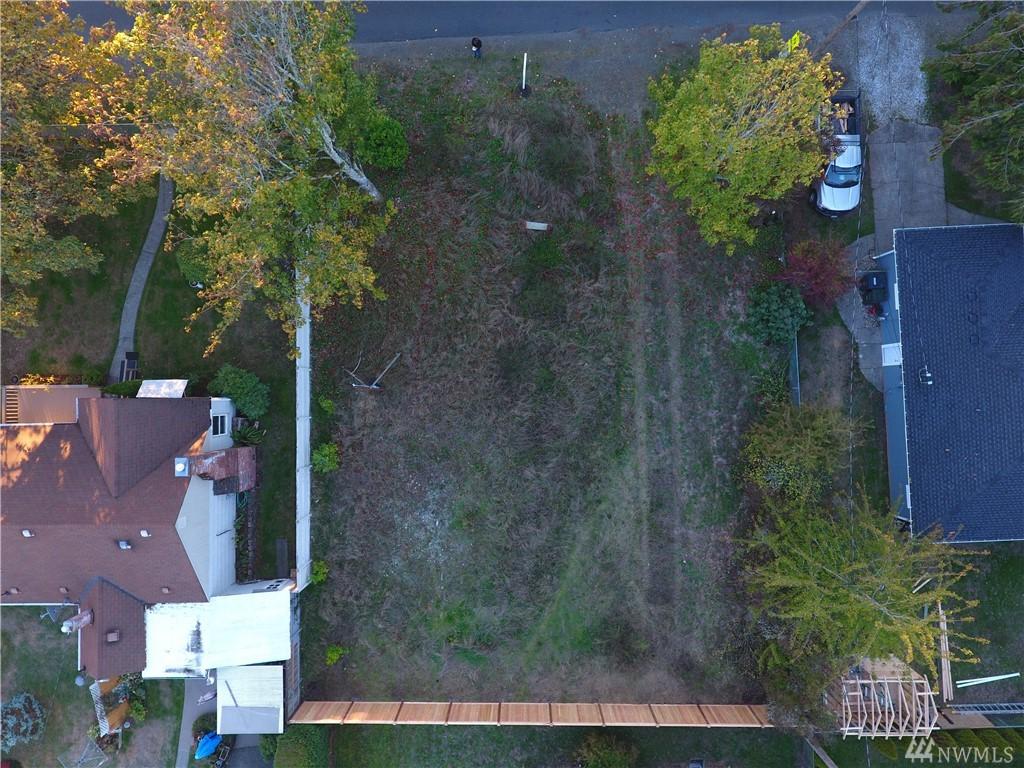 10227 Lexington Ave - Photo 1