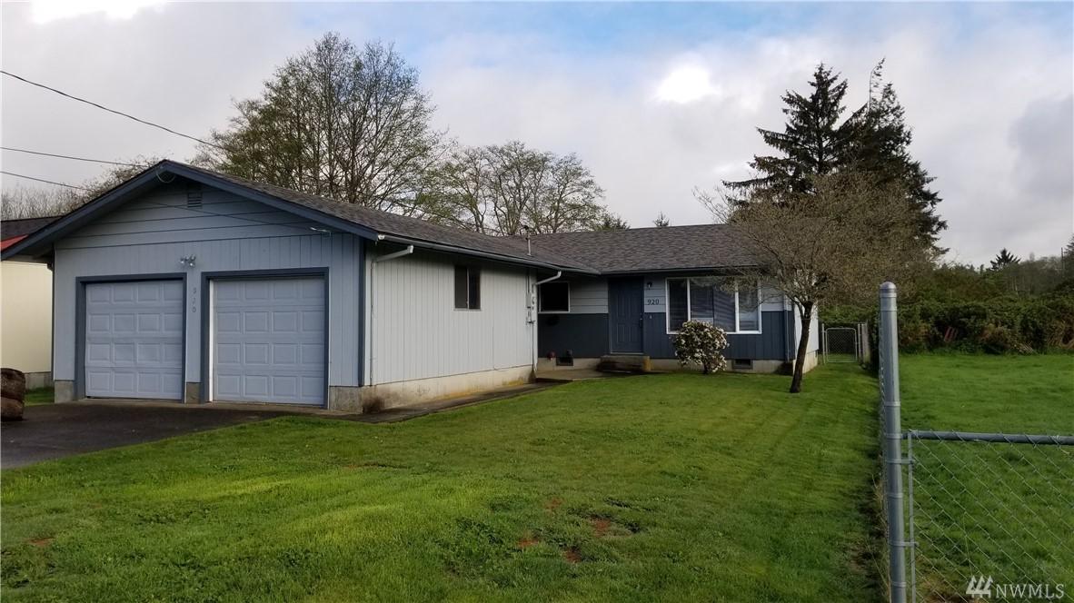 920 Fordney St - Photo 1