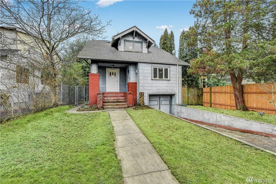 122 24th Ave - Photo 1