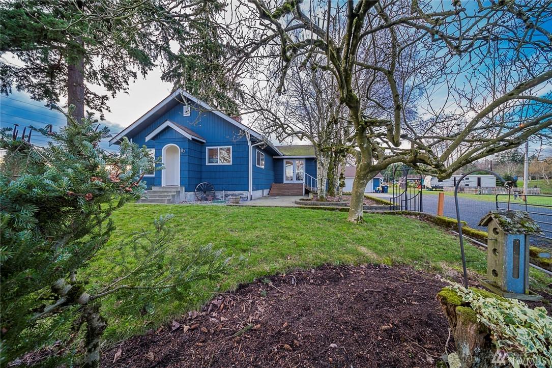 7616 67th Ave - Photo 1