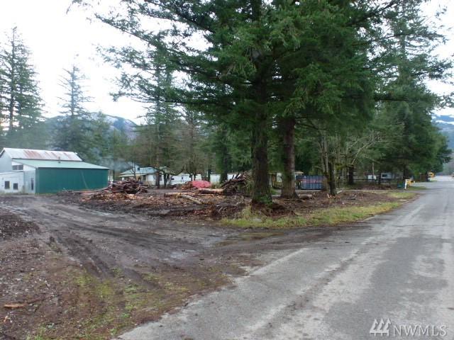 601 6th St - Photo 1