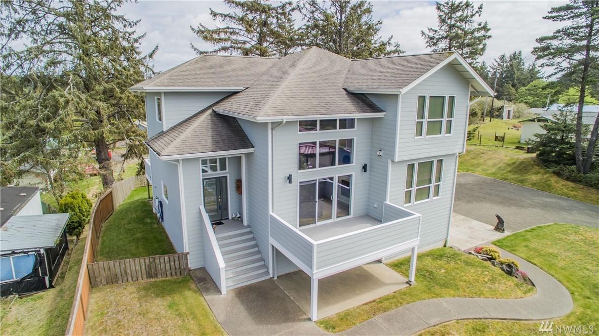 1836 Hoquiam Lane - Photo 1